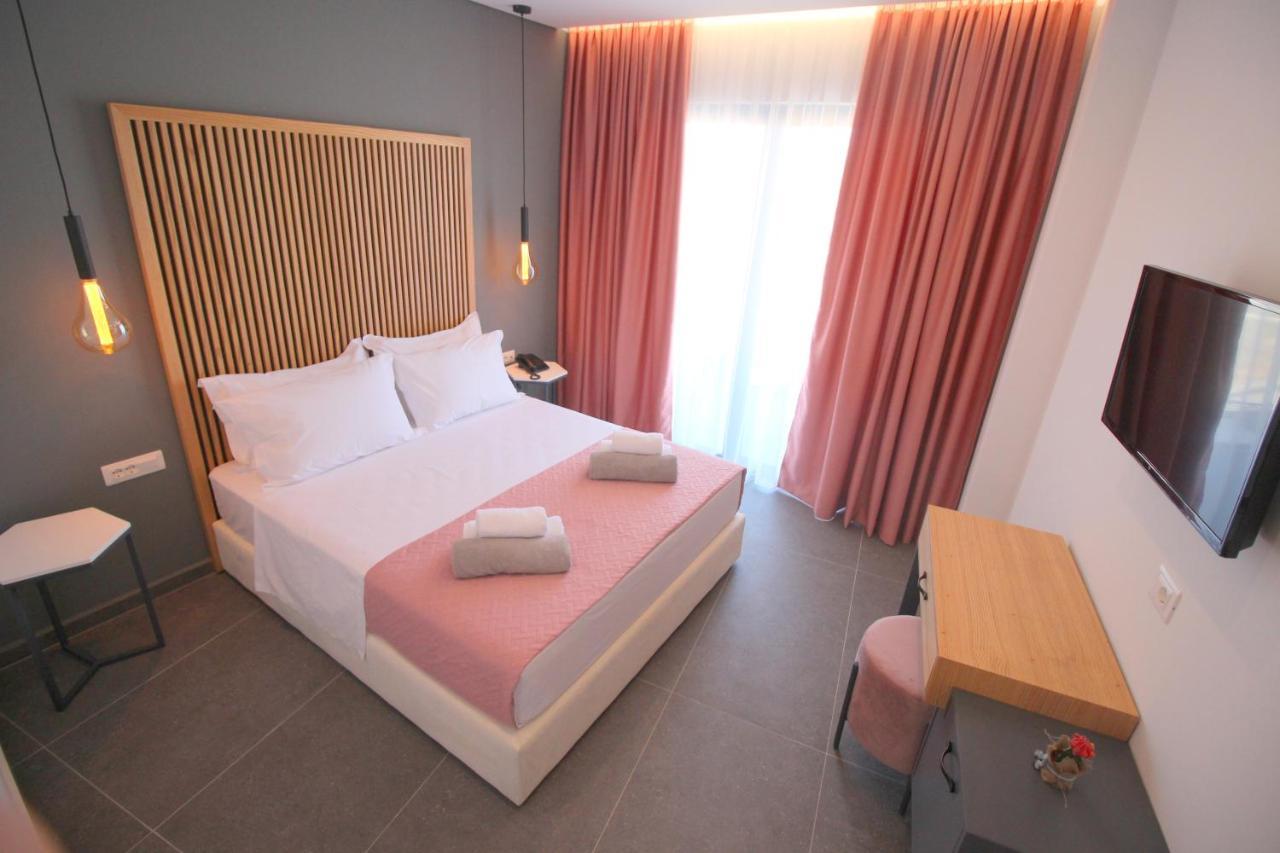 Blue Eye Hotel Ksamil Bagian luar foto