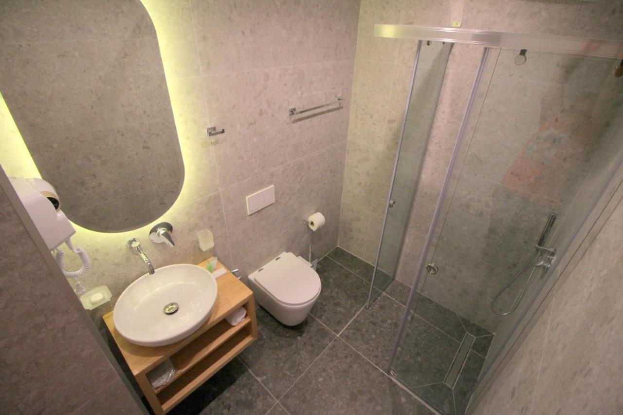 Blue Eye Hotel Ksamil Bagian luar foto