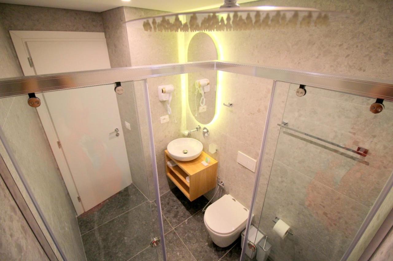 Blue Eye Hotel Ksamil Bagian luar foto